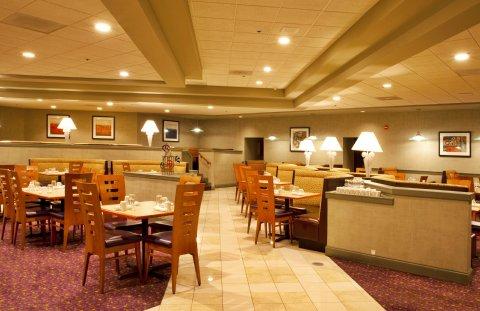 Doubletree By Hilton Orlando East - Ucf Area 4*